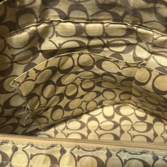 Coach Vintage Leather Tote Bag with Removable Adjustable Strap; Classic - Picture 5 of 6